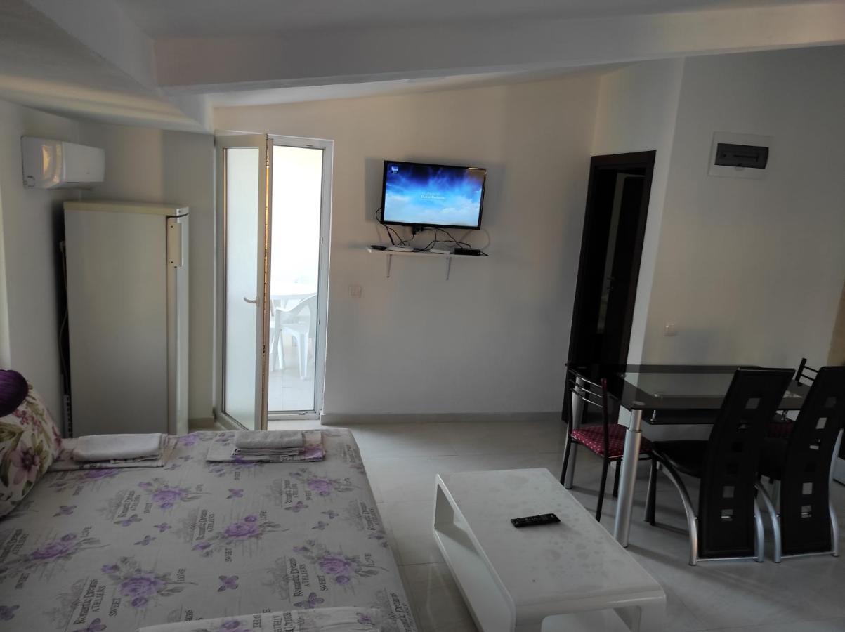 Apartment Perutovic Sutomore Dış mekan fotoğraf