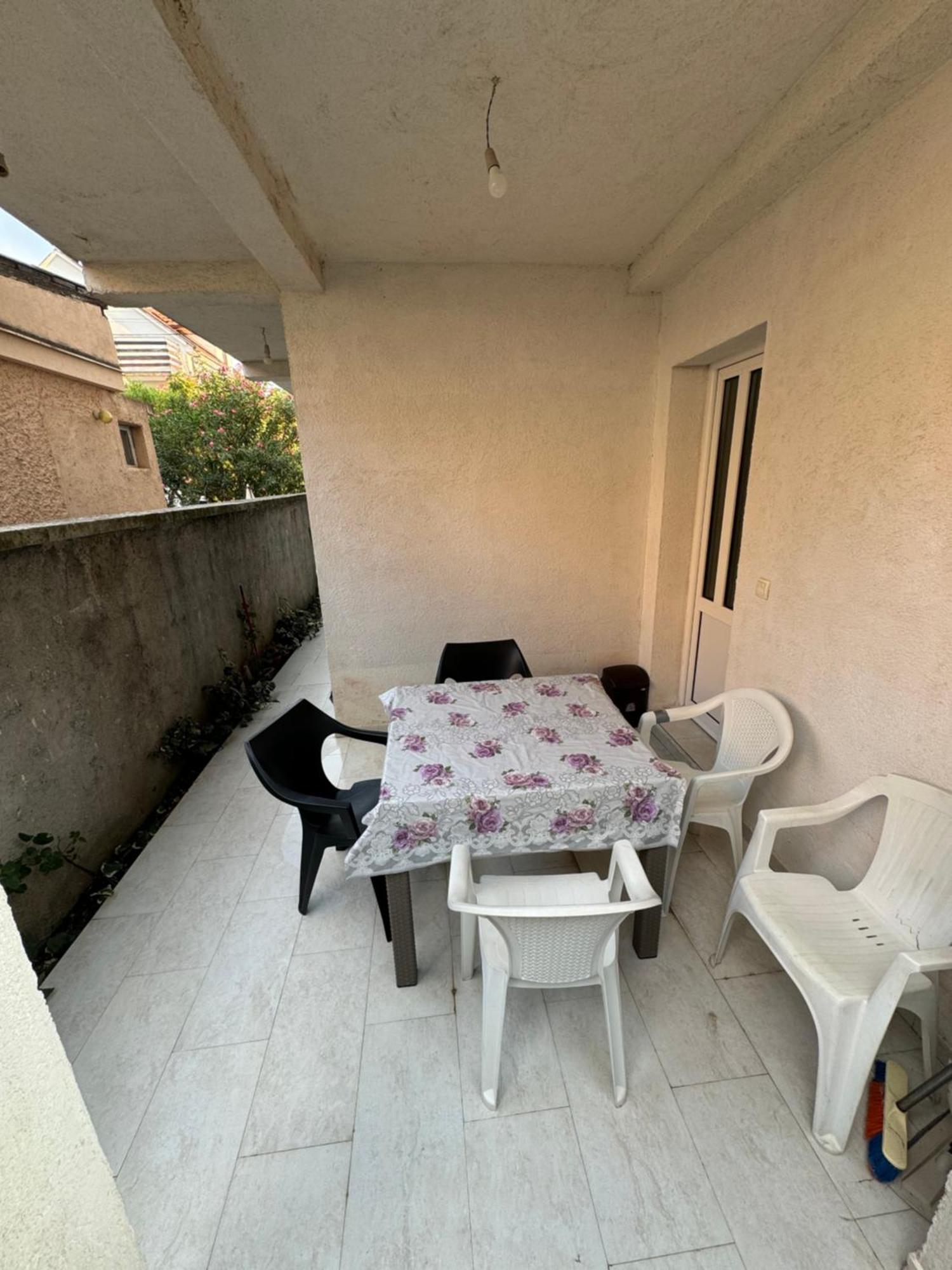 Apartment Perutovic Sutomore Dış mekan fotoğraf