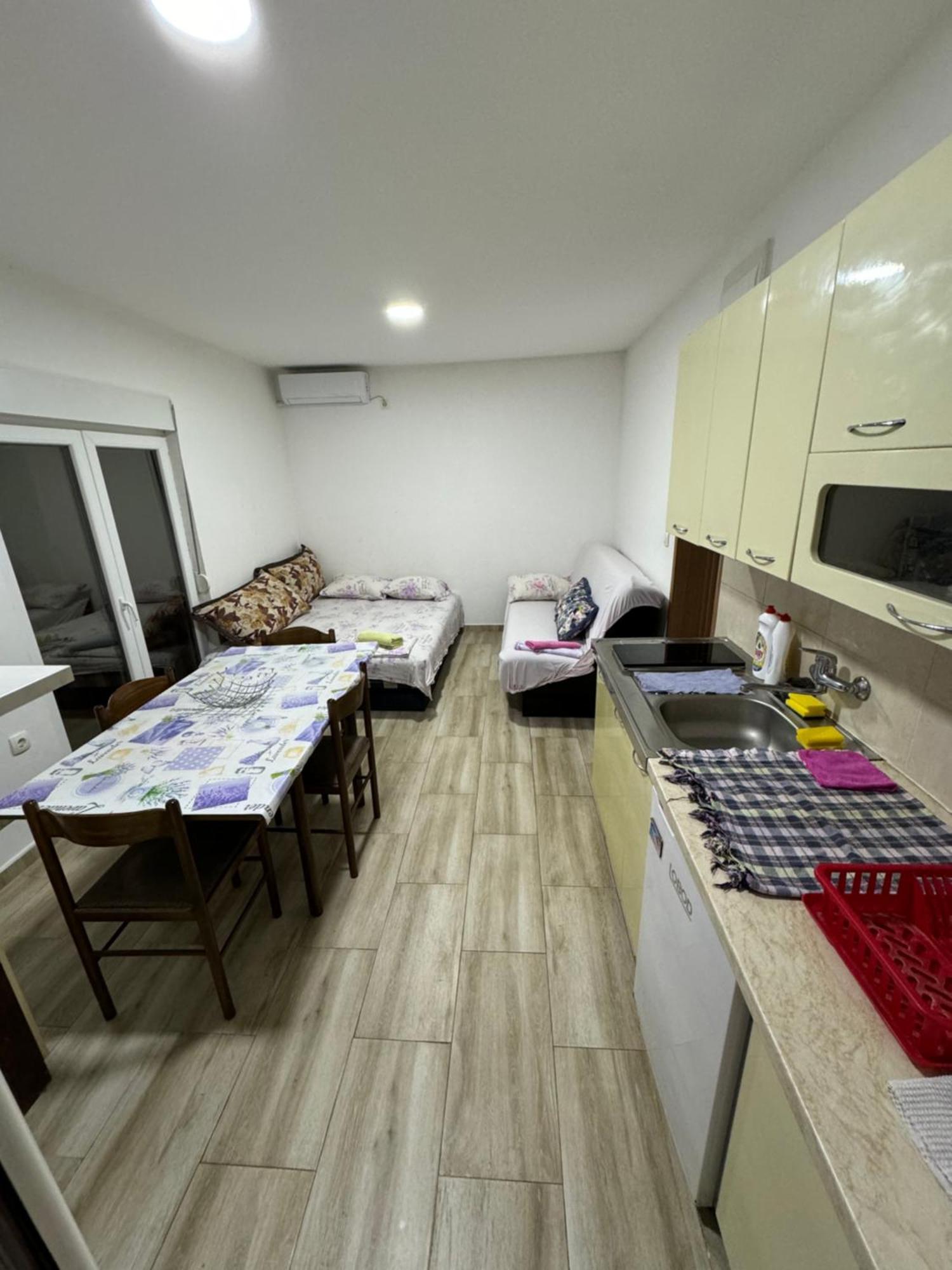 Apartment Perutovic Sutomore Dış mekan fotoğraf