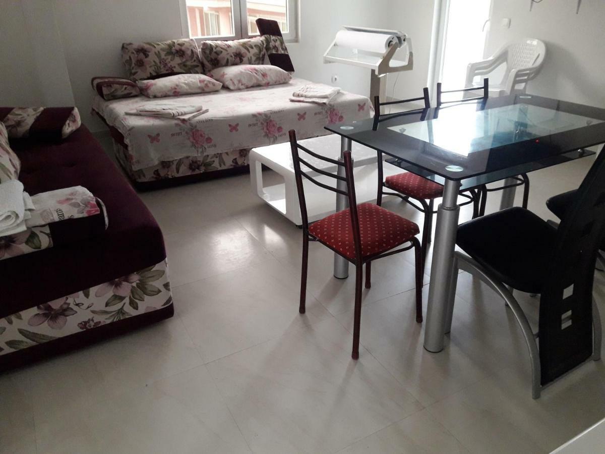 Apartment Perutovic Sutomore Dış mekan fotoğraf