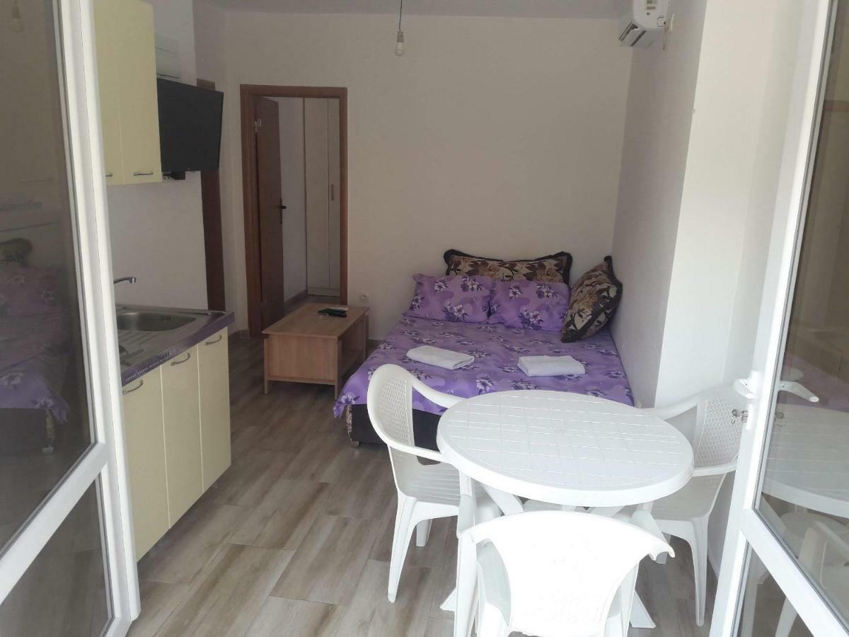 Apartment Perutovic Sutomore Dış mekan fotoğraf