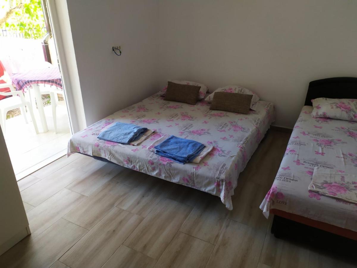 Apartment Perutovic Sutomore Dış mekan fotoğraf