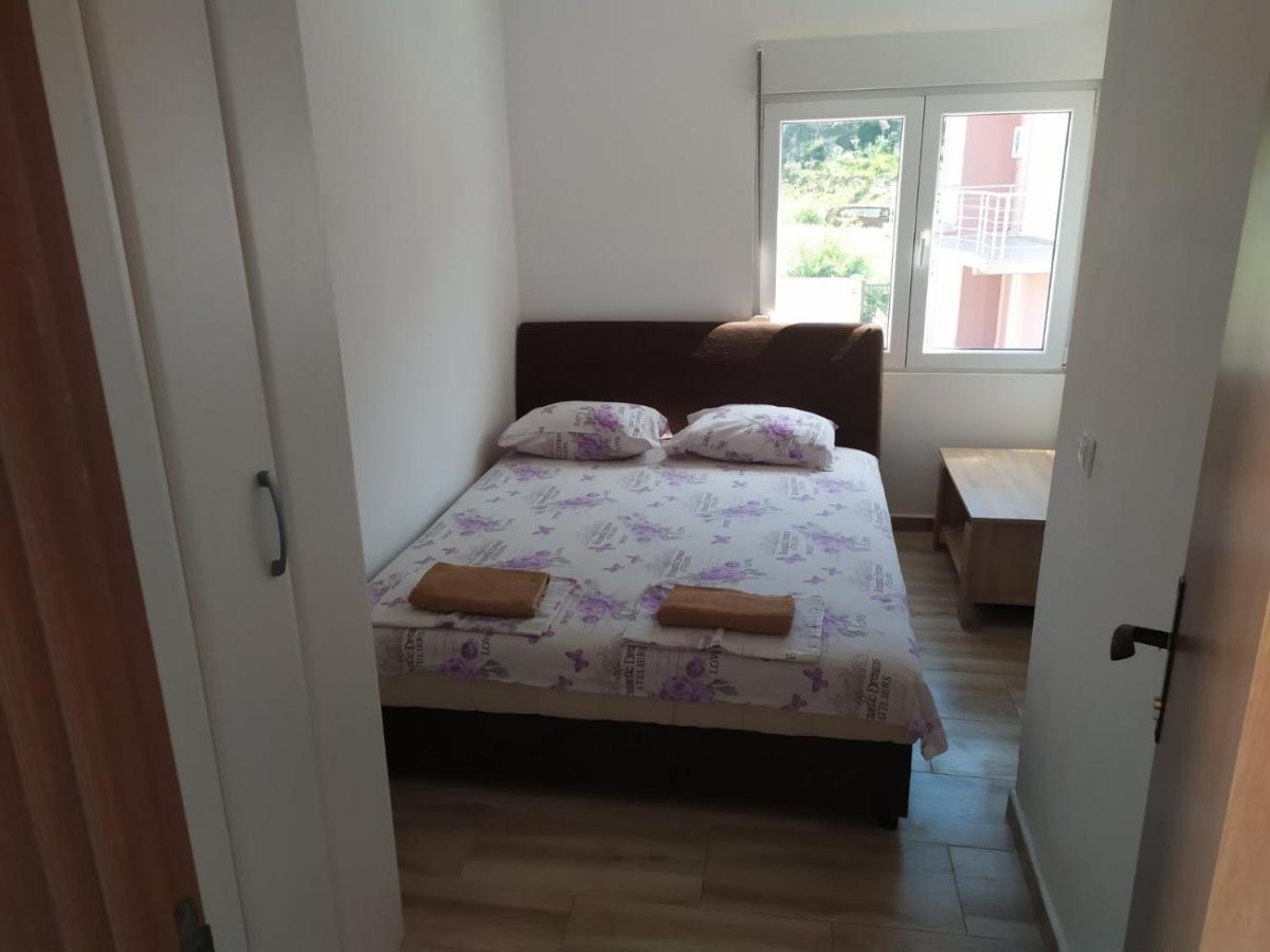 Apartment Perutovic Sutomore Dış mekan fotoğraf